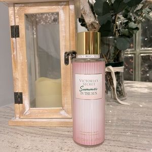 ☄️SOLD OUT - VS Summer In The Sun Fragrance Mist. Smells Amazing!